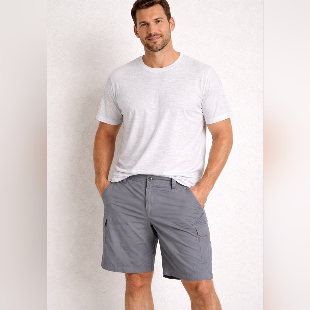 Columbia Grey Men's Shorts. Size 40/10. #68